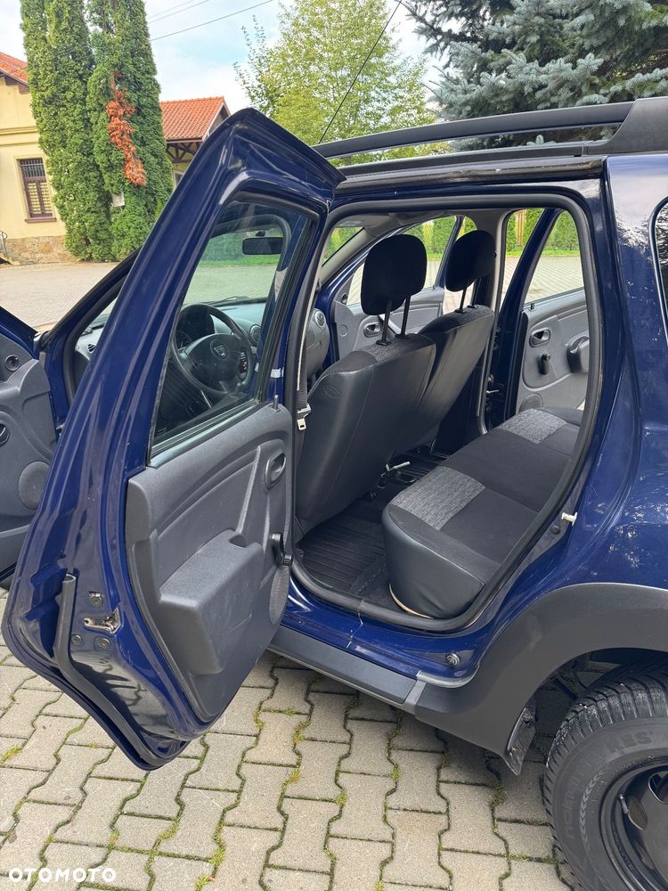 Dacia Duster 1.6 SCe Laureate 4x4 S&S - 13