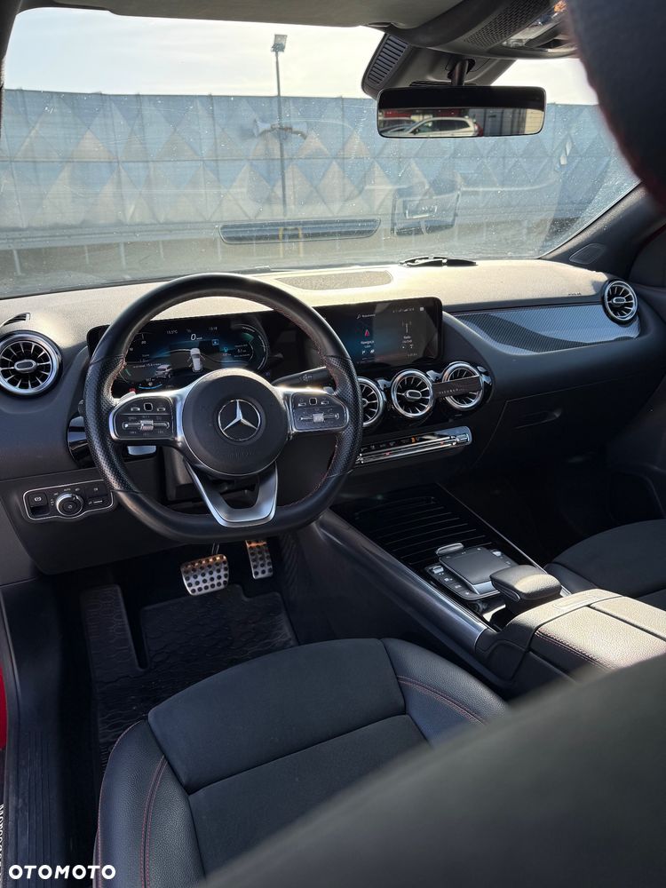 Mercedes-Benz GLA 180 d Business Edition - 24
