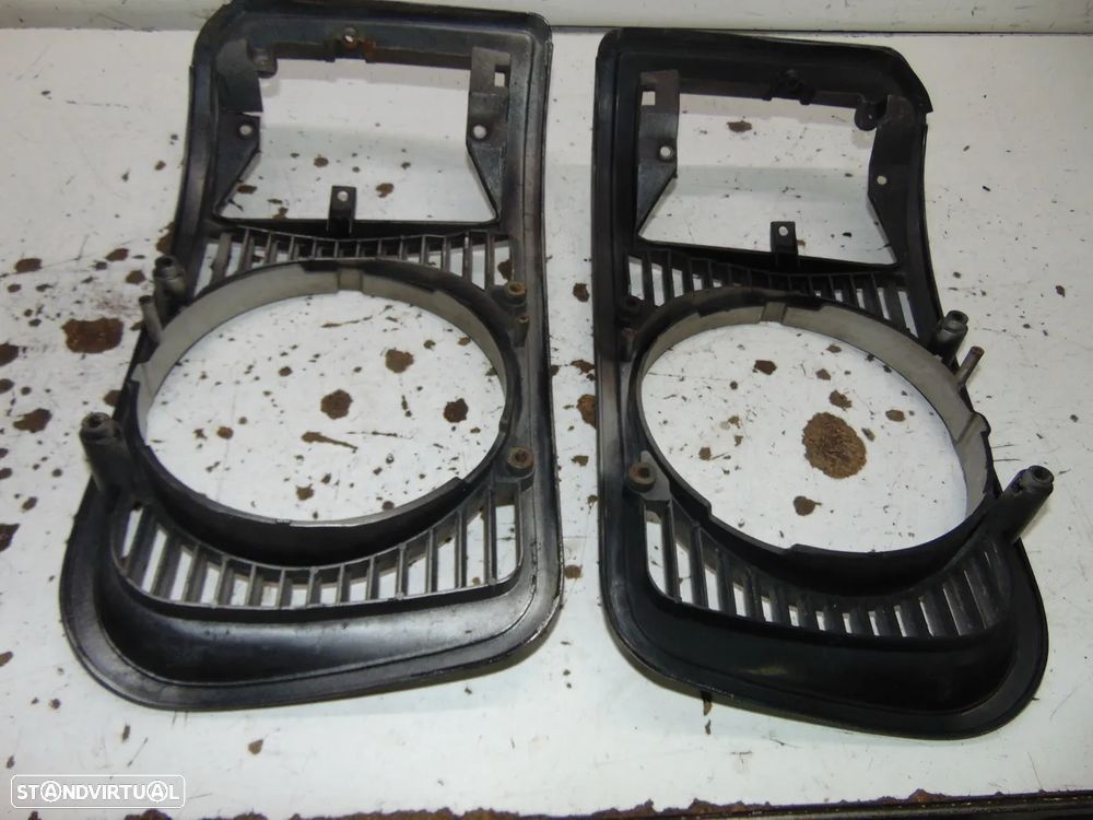 Toyota Hiace aros farol - 6