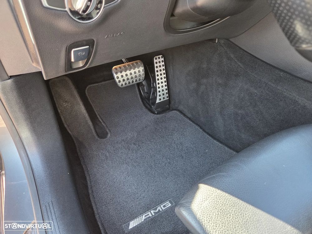 Mercedes-Benz E 220 d Coupe 9G-TRONIC AMG Line - 26