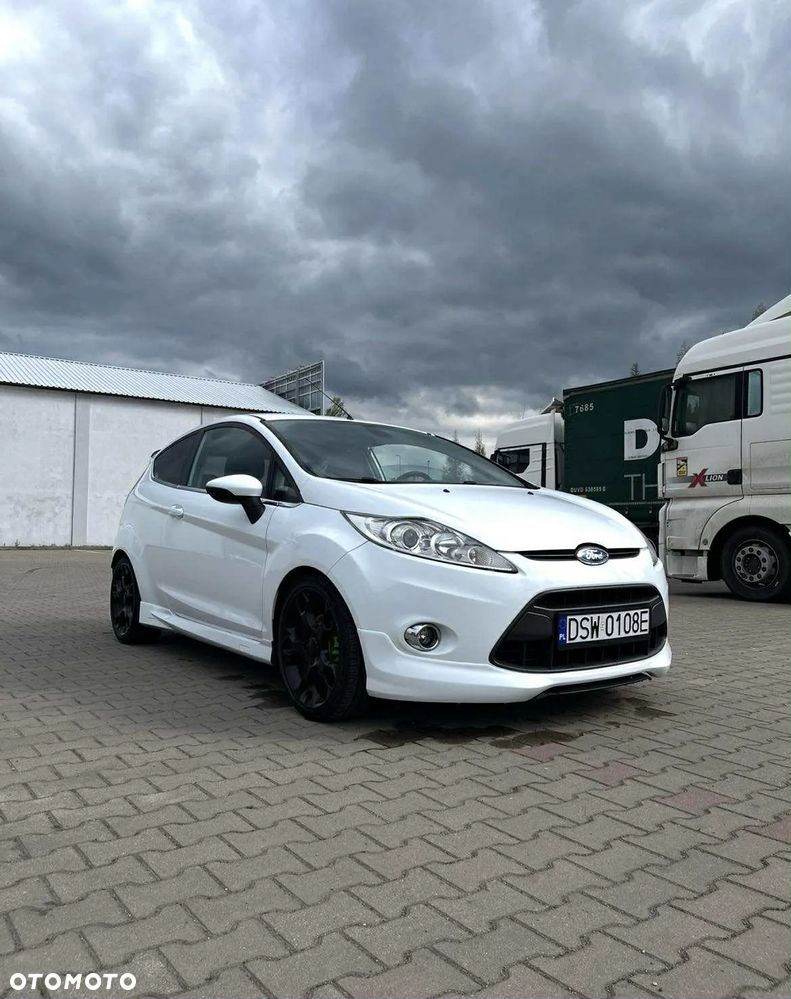 Ford Fiesta 1.6 Sport - 2