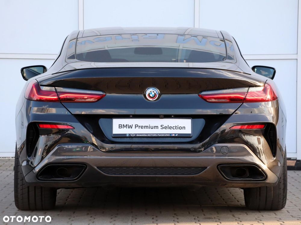 BMW Seria 8 - 11