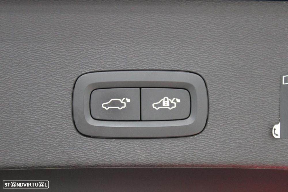Volvo C40 Recharge 82 kWh Twin Motor Plus - 9