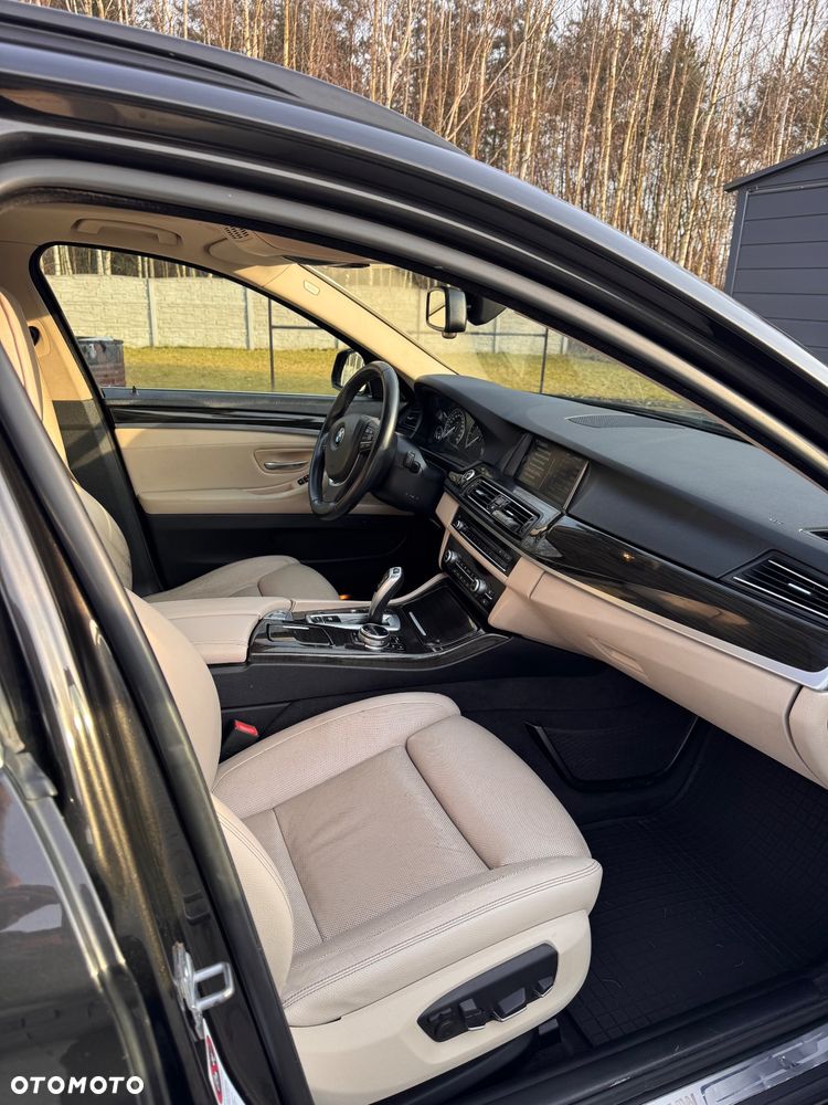 BMW Seria 5 525d Luxury Line - 5