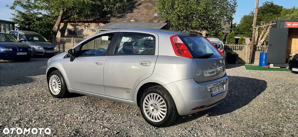 Fiat Grande Punto - 21