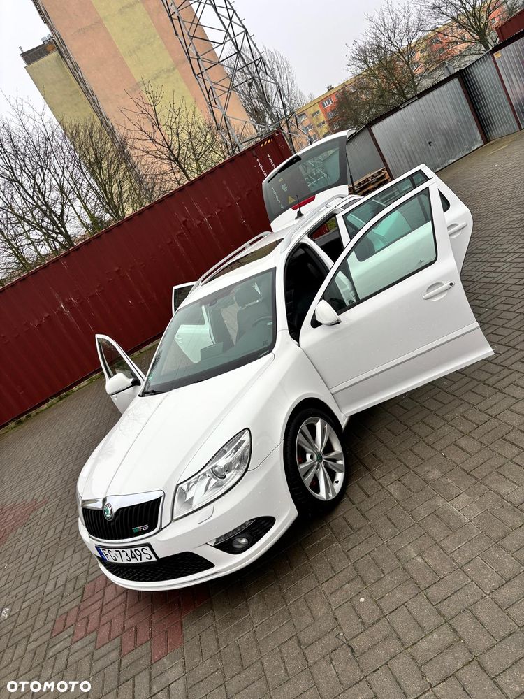 Skoda Octavia 2.0 TDI DPF DSG RS - 5