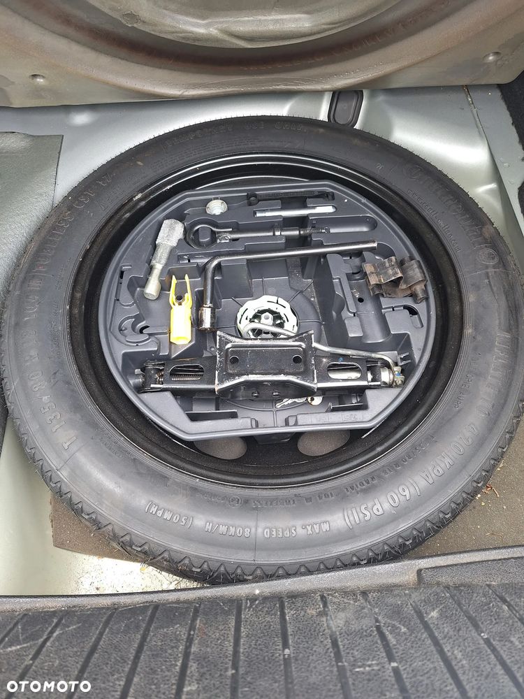 Peugeot 407 - 36