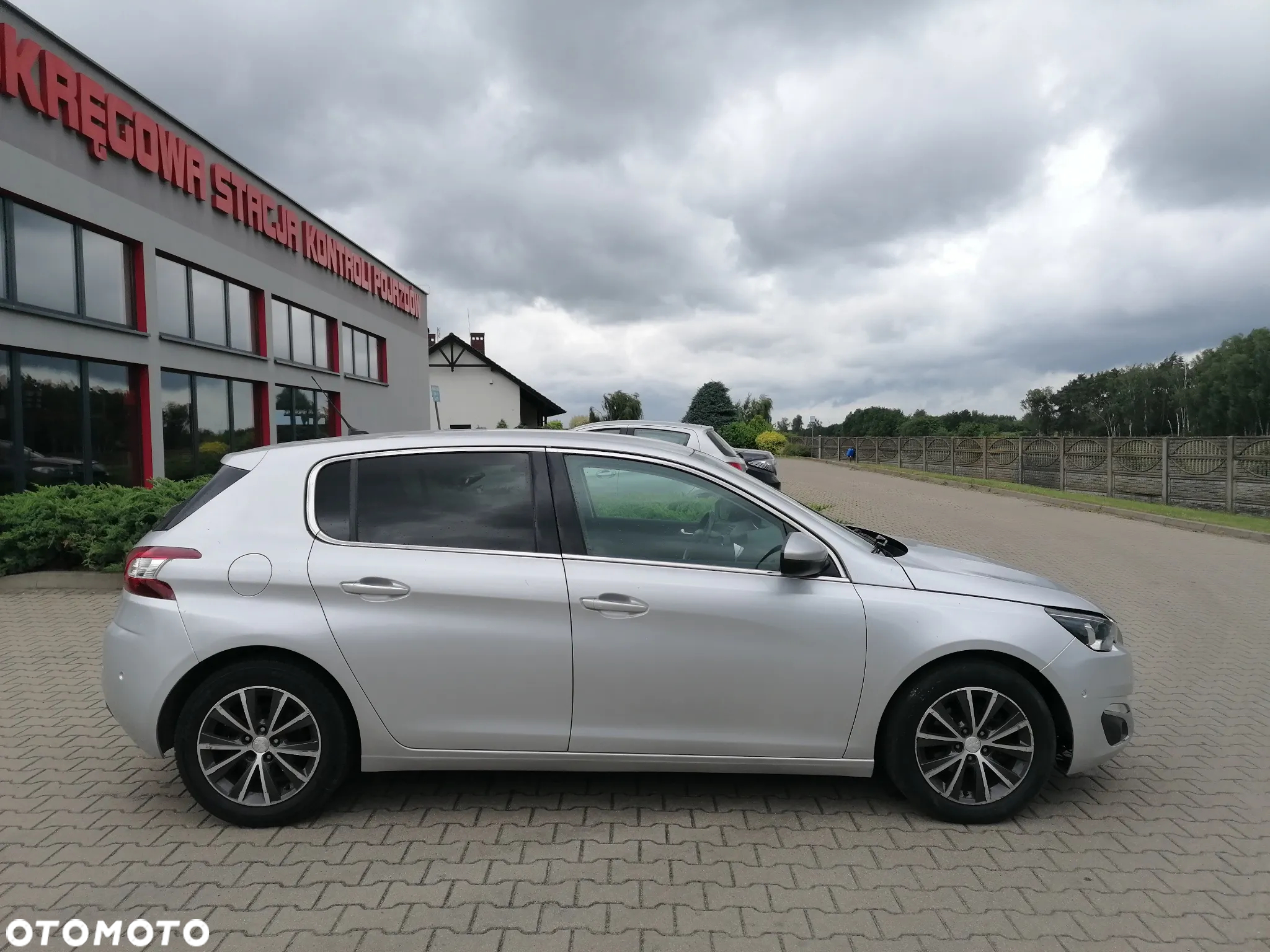 Peugeot 308 1.6 BlueHDi Allure S&S - 15