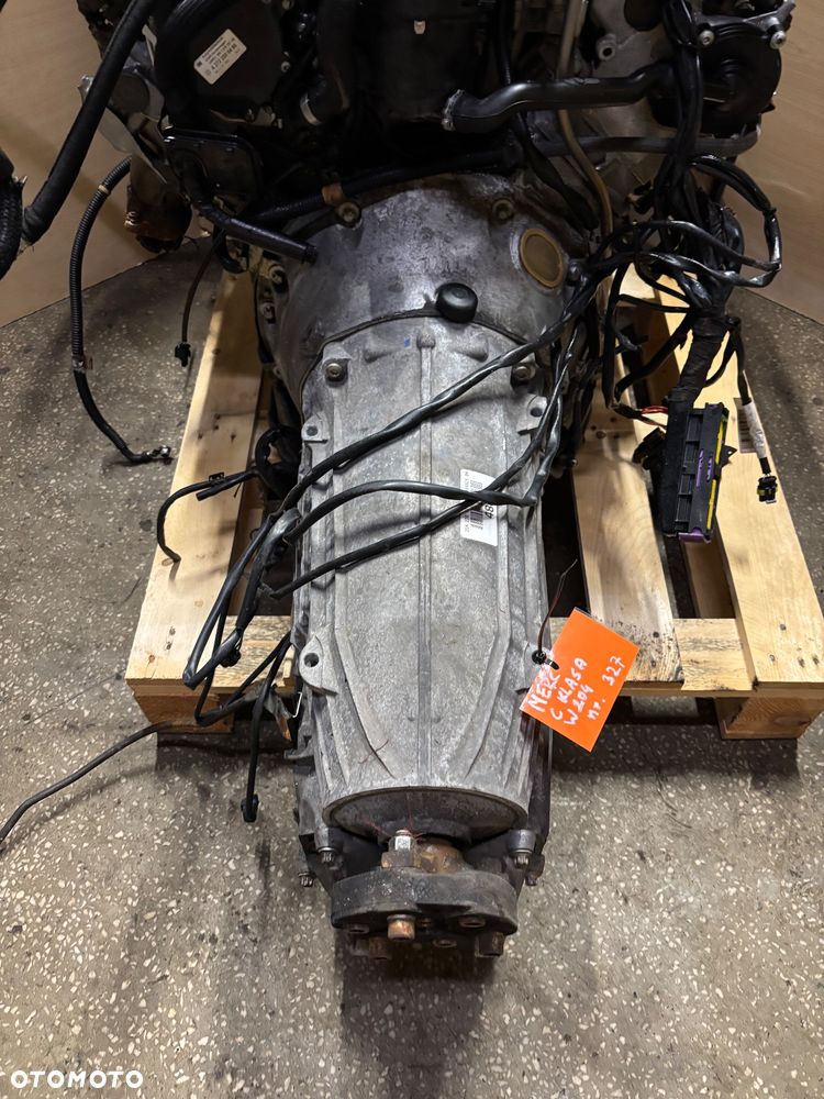 Skrzynia biegów nr 327 mercedes w204 s204 automatMERCEDES C-KLASA W204 2.5 B 3.0B 204ps SKRZYNIA BIEGÓW 7G AUTOMAT 722998    automatyczna - 1