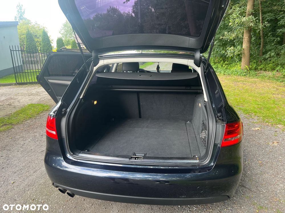 Audi A4 Avant 2.0 TDI DPF Ambiente - 9