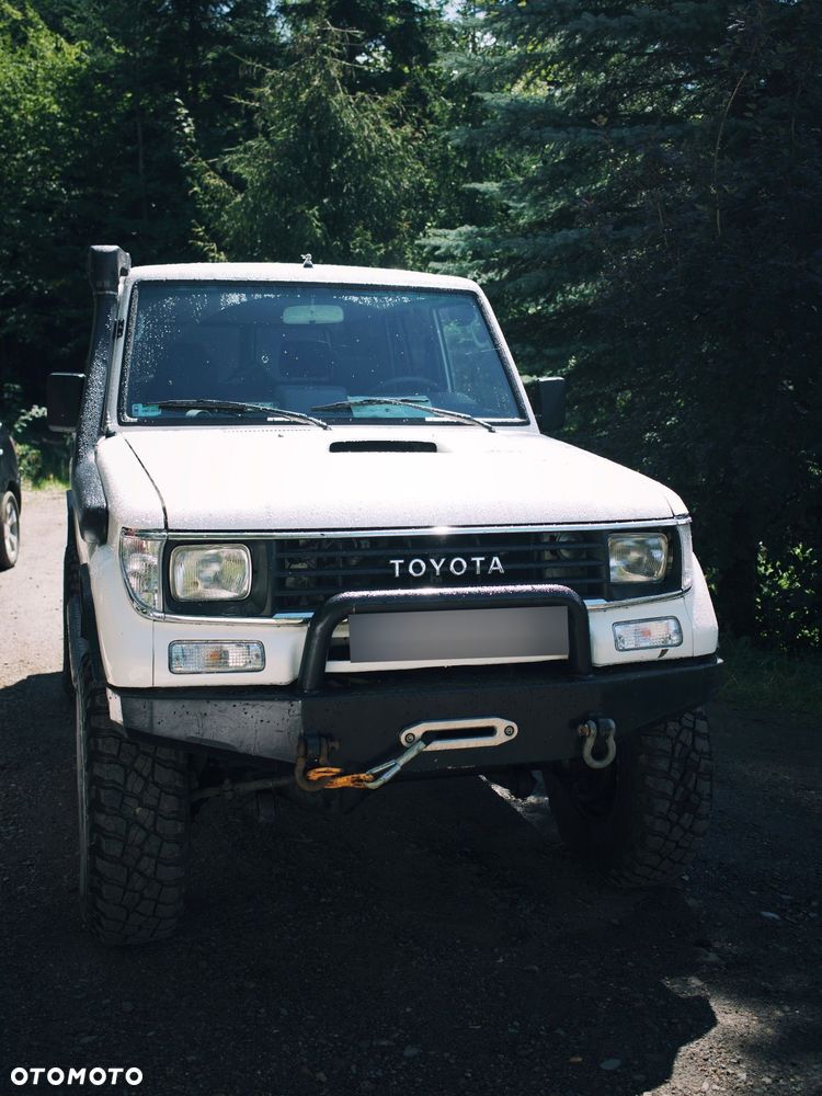 Toyota Land Cruiser - 5