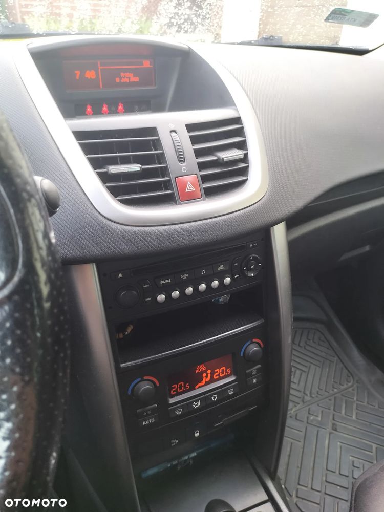 Peugeot 207 1.6 HDi 16V Trendy - 9