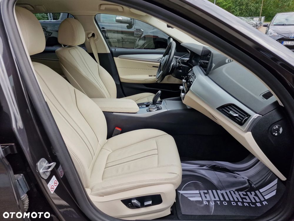 BMW Seria 5 520i mHEV Luxury Line sport - 22