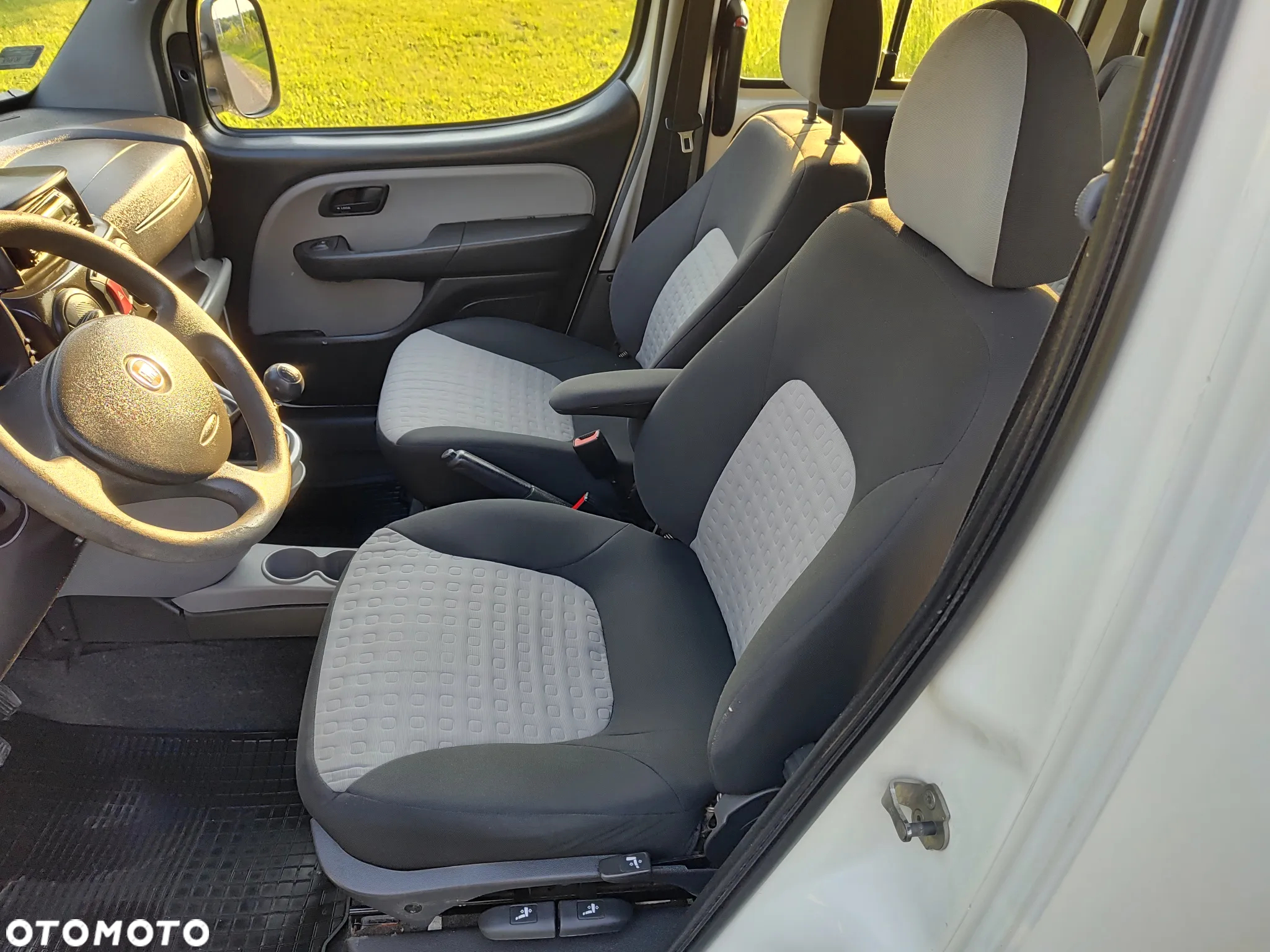 Fiat Doblo II 1.9 JTD Active - 8