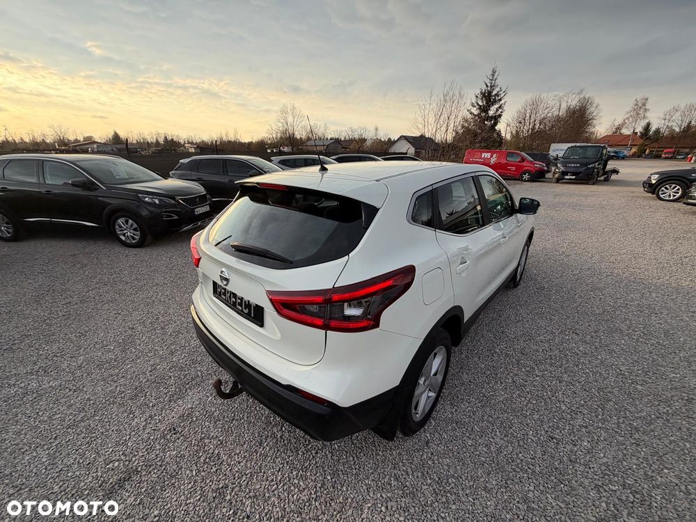 Nissan Qashqai 1.6 DCi 4x4 N-Connecta EU6 - 37