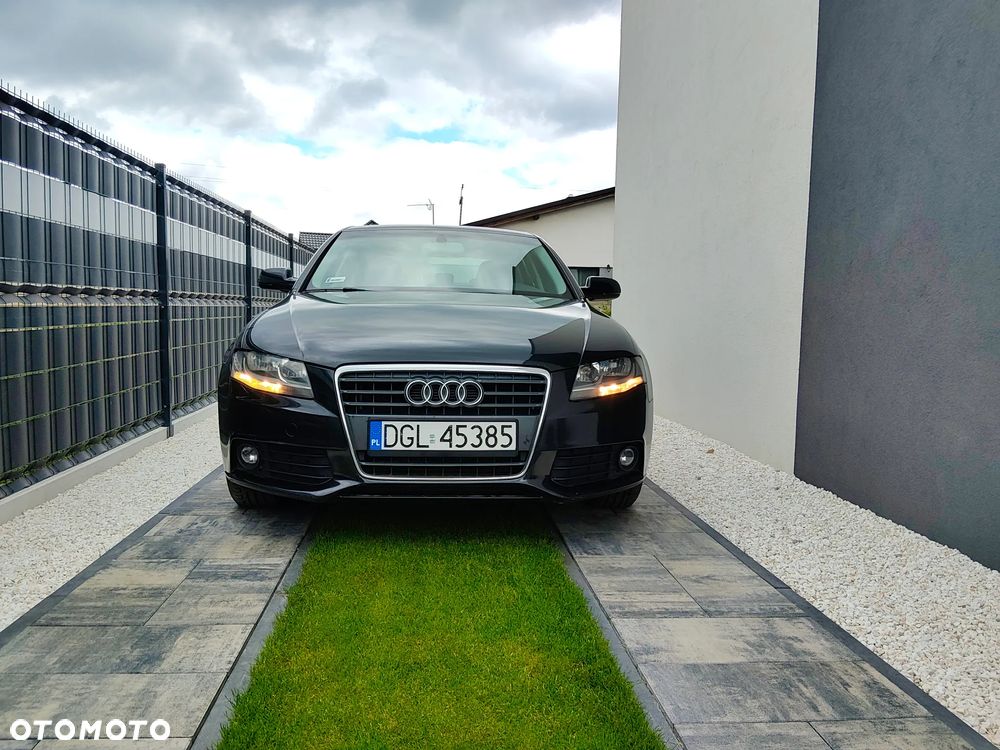 Audi A4 Limousine - 3