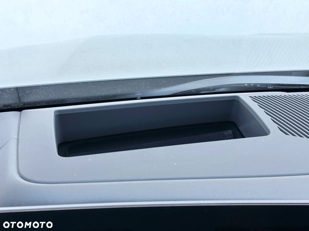 BMW Seria 5 520d xDrive mHEV - 18