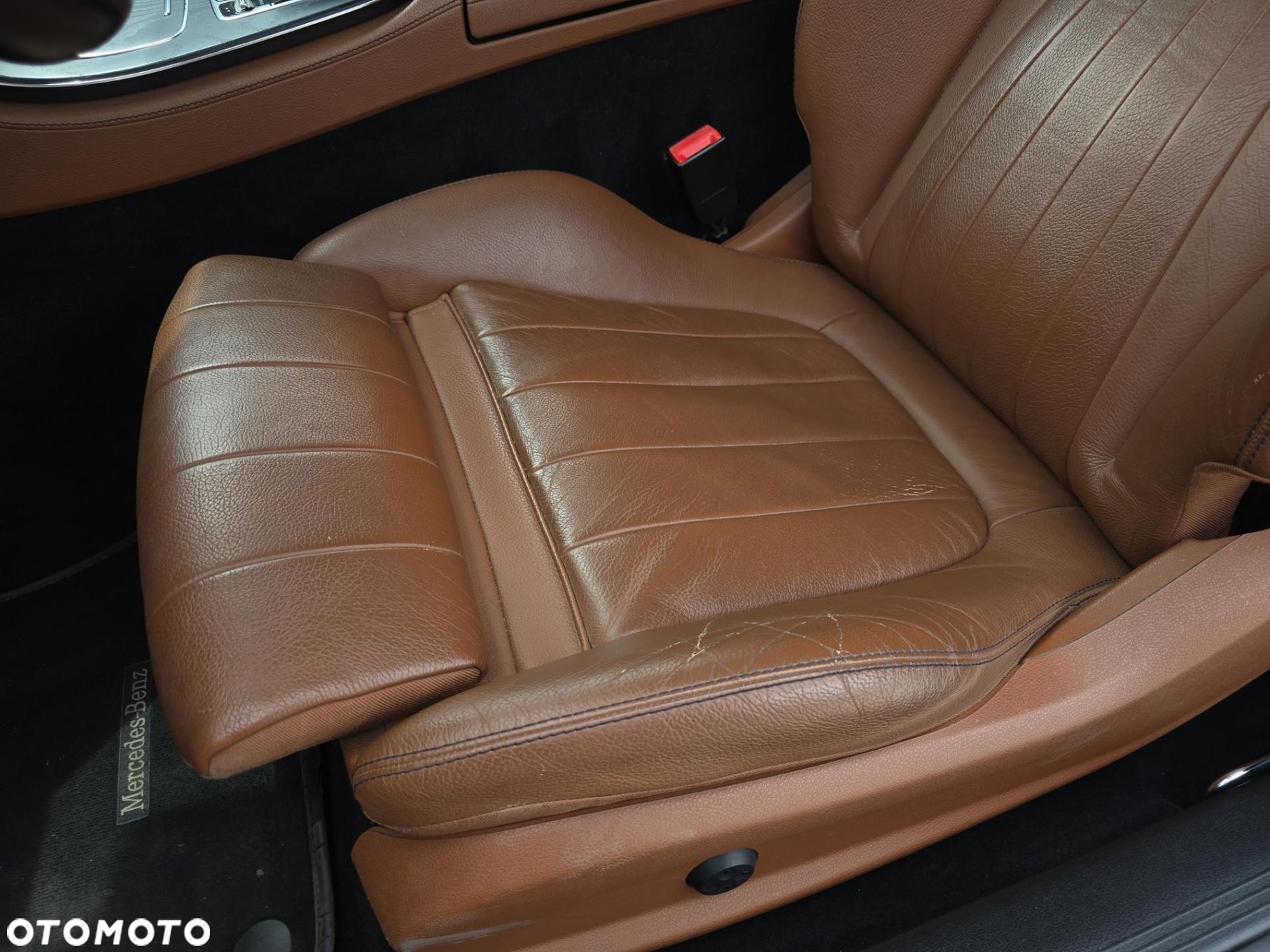 Mercedes-Benz Klasa E 220 d Coupe 4-Matic 9G-TRONIC - 12