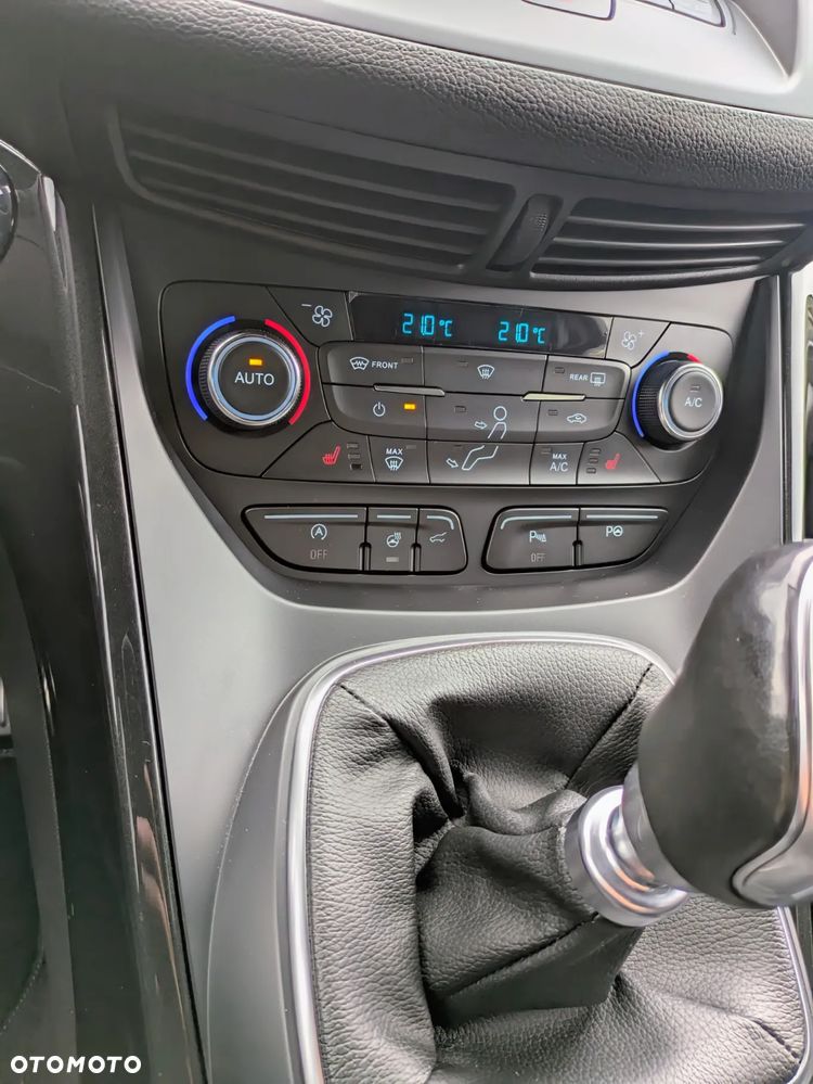Ford Kuga 1.5 EcoBoost 2x4 ST-Line - 22