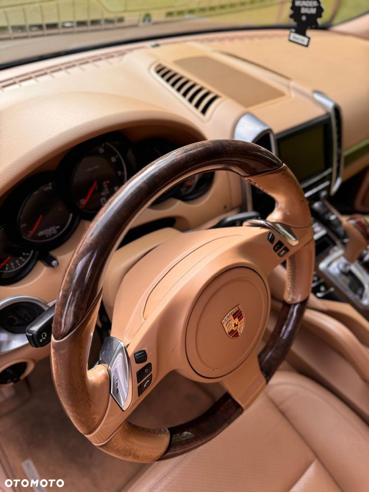 Porsche Cayenne - 20