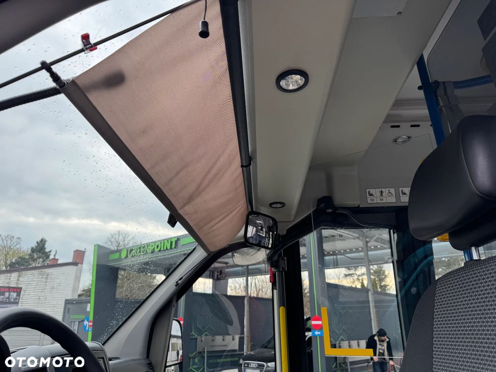 Mercedes-Benz Sprinter - 26