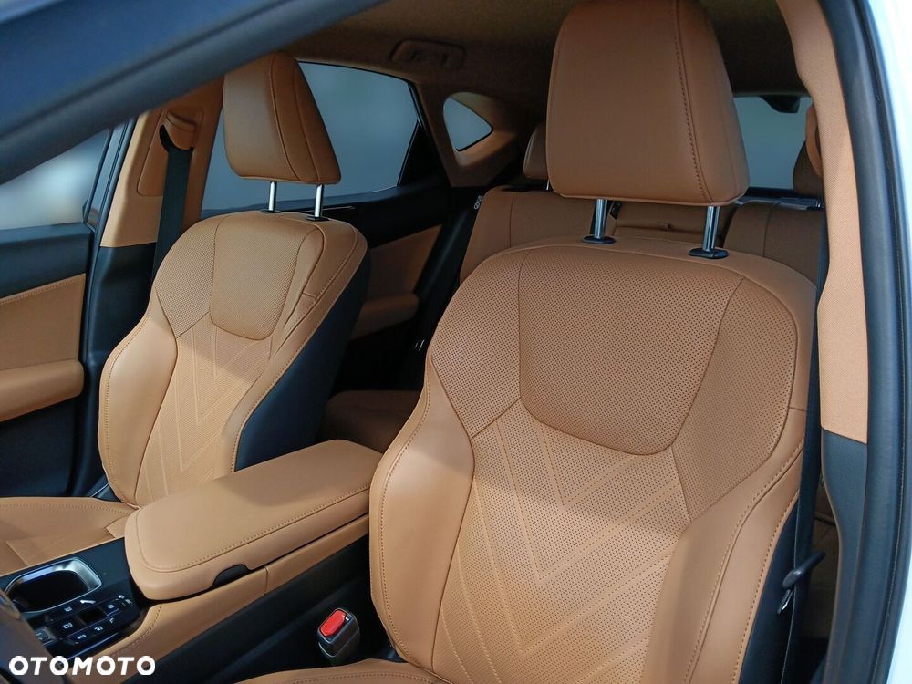 Lexus NX 350h Omotenashi AWD - 12