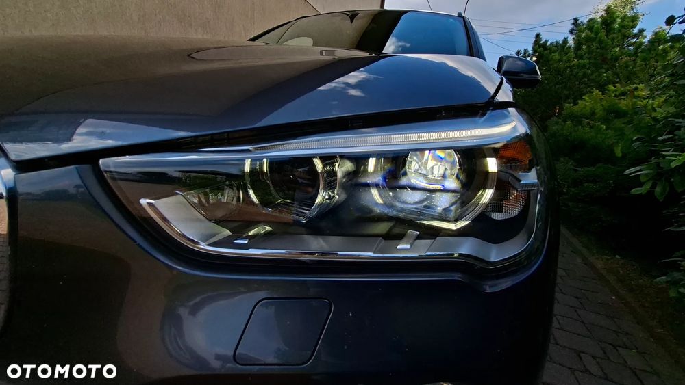 BMW X1 xDrive18d xLine - 4