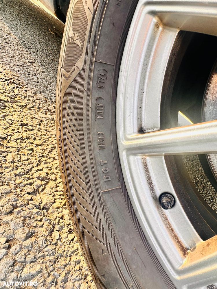 Mercedes-Benz GLB 180 7G-DCT Progressive - 31