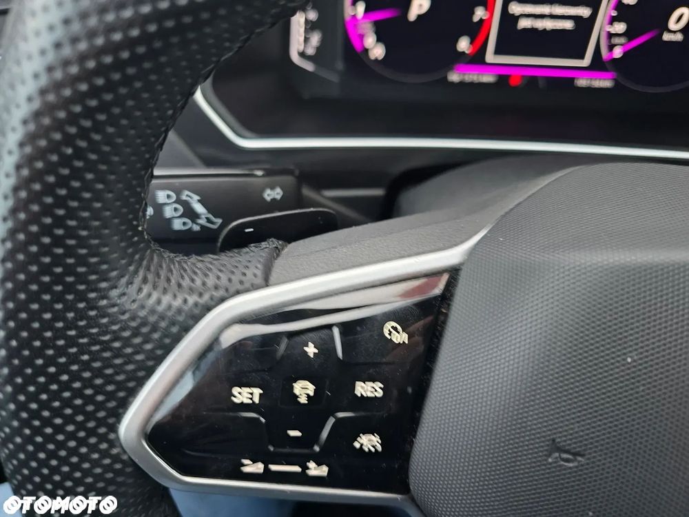 Volkswagen Tiguan 1.5 eTSI R-Line Plus DSG - 33