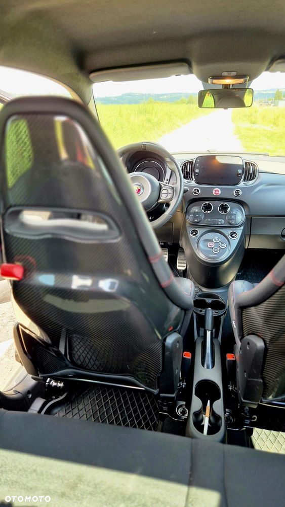 Abarth 695 - 23