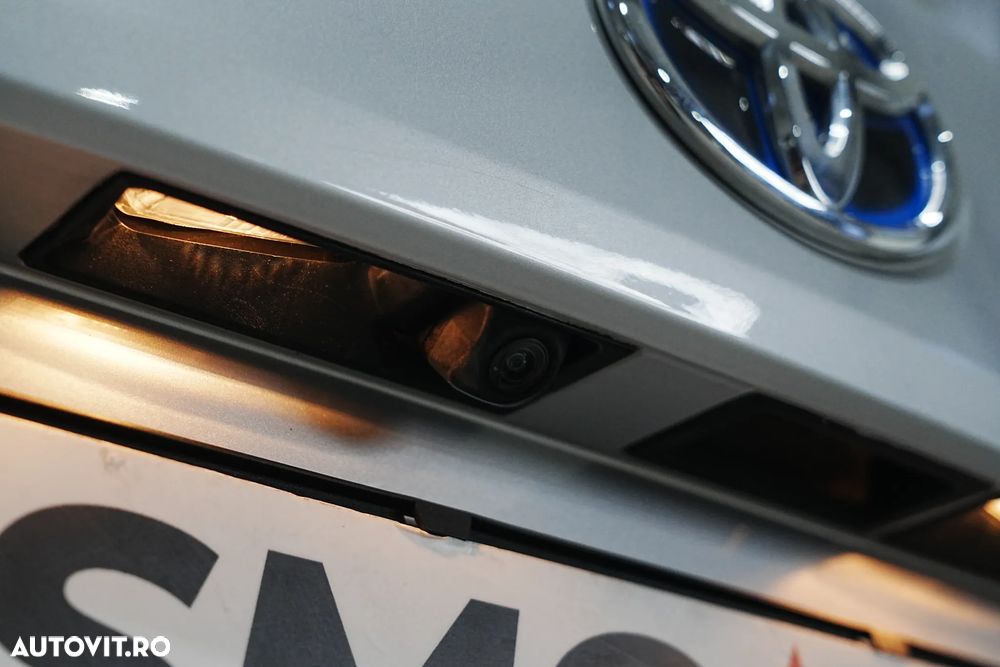 Toyota Corolla 1.8 HSD Business - 34