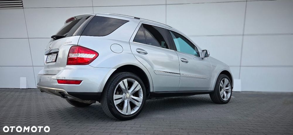 Mercedes-Benz ML 320 CDI 4Matic 7G-TRONIC DPF Edition 10 - 12