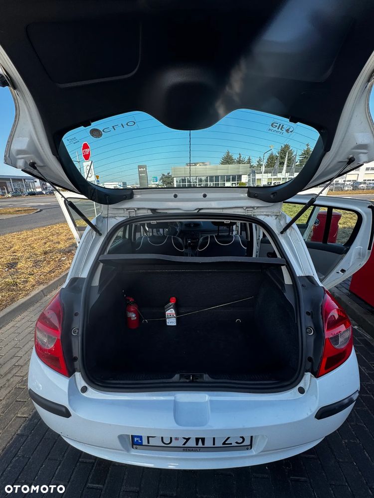 Renault Clio - 8