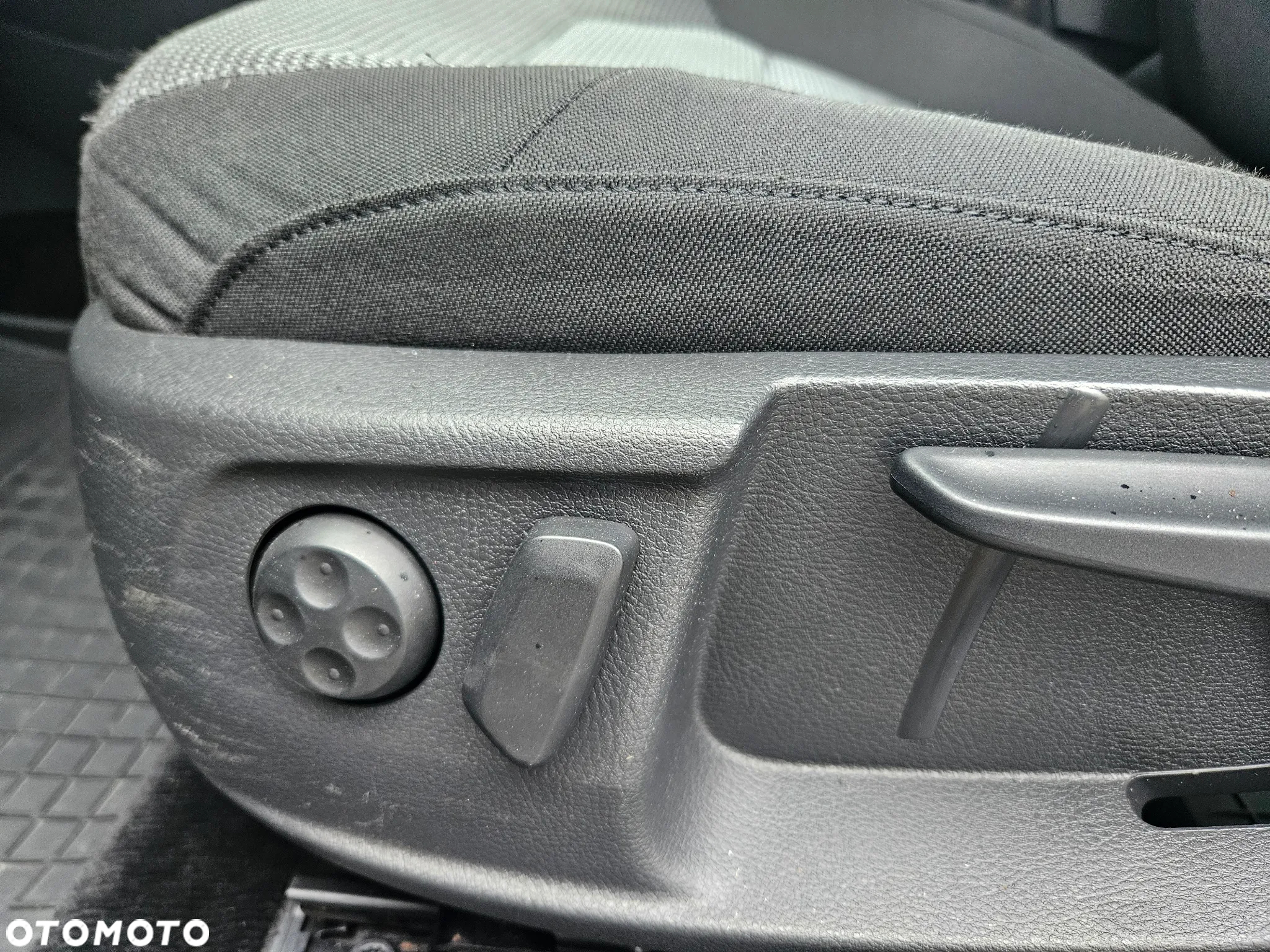 Volkswagen Passat 1.8 TSI Comfortline - 10