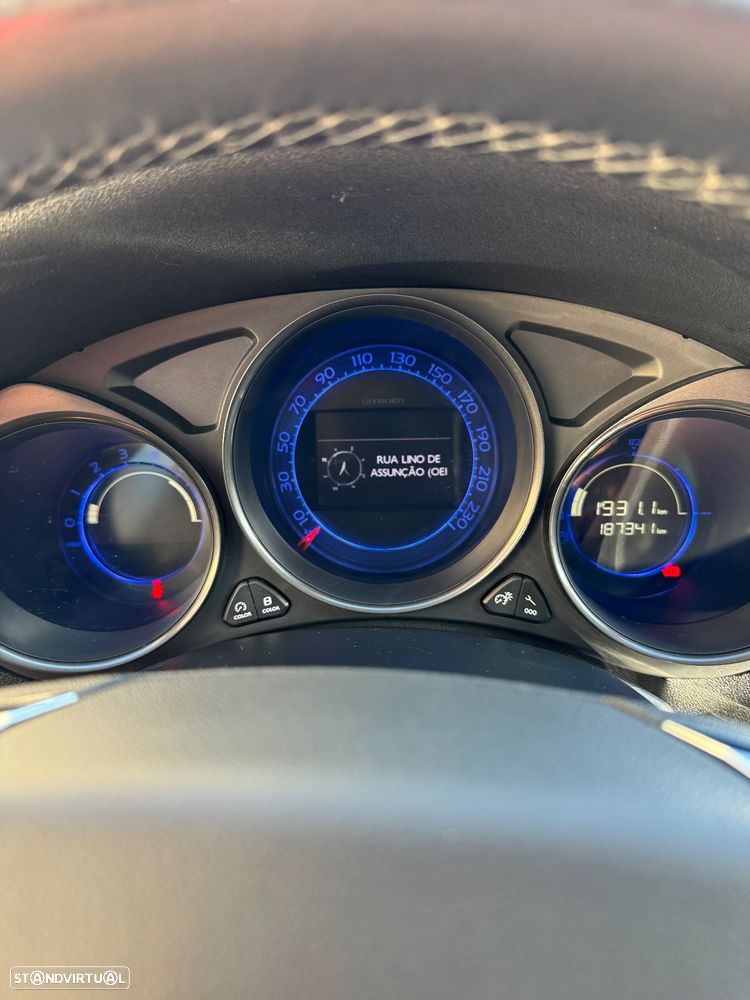 Citroën C4 2.0 HDi Exclusive J17 - 7