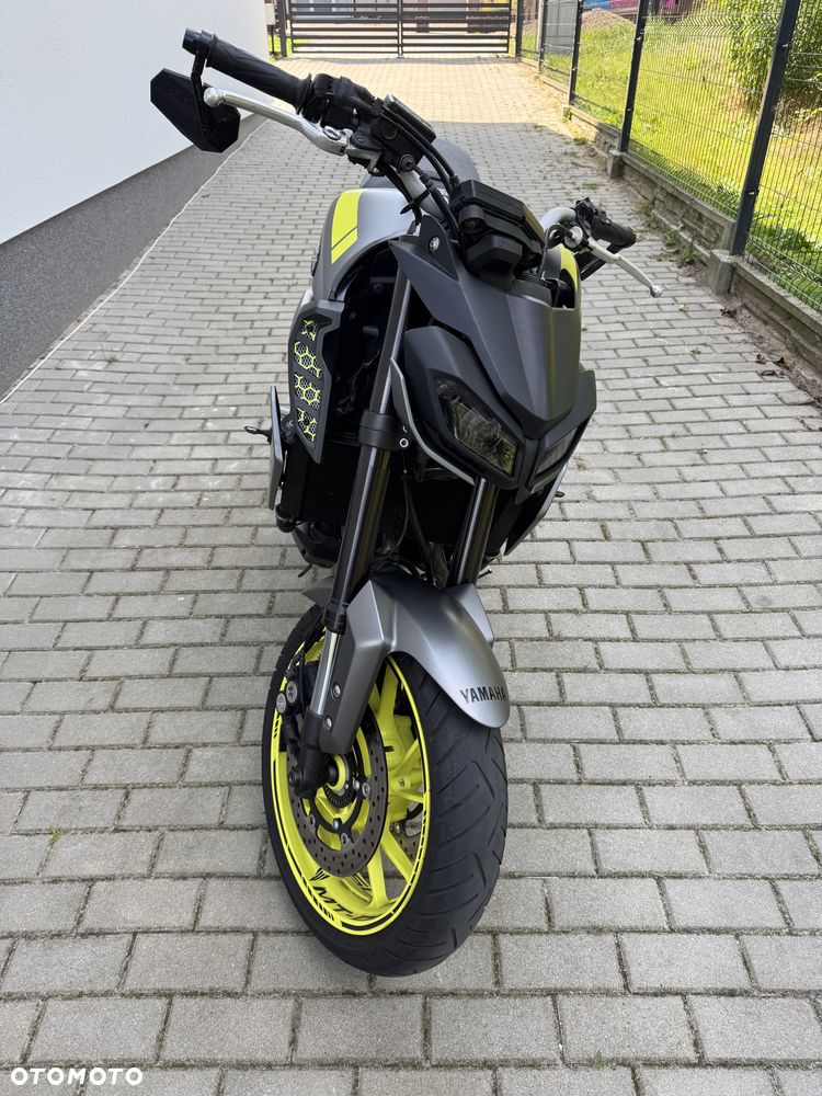 Yamaha MT - 2