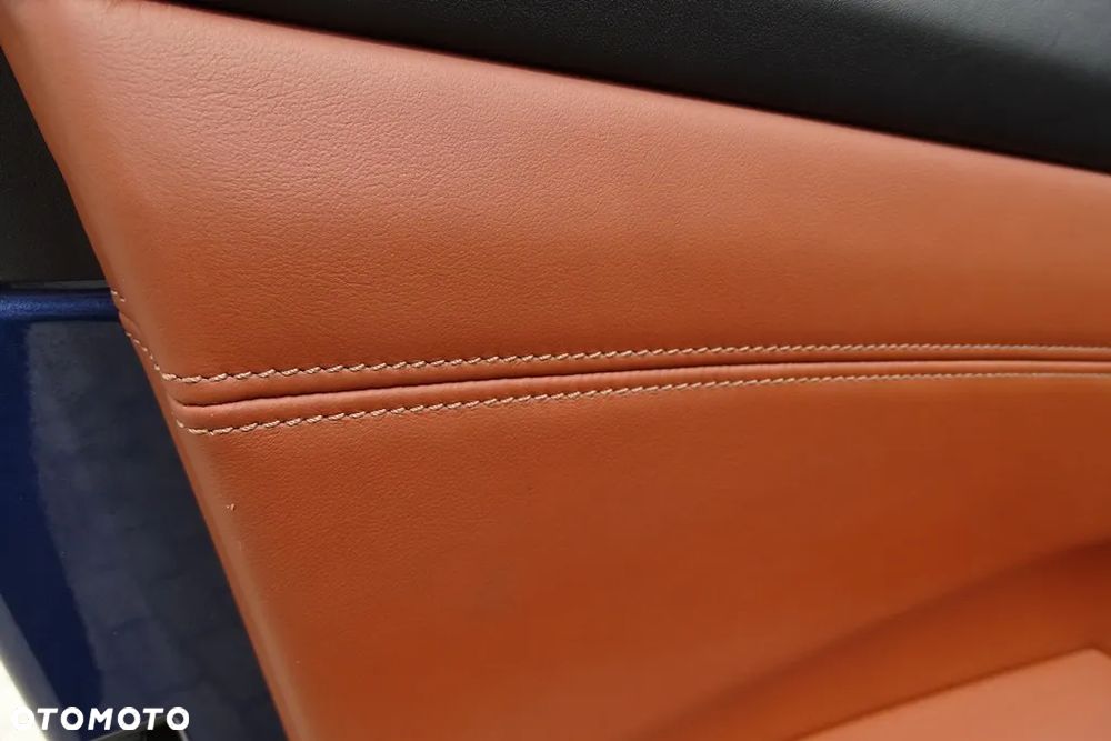 BMW Seria 3 320e M Sport - 22