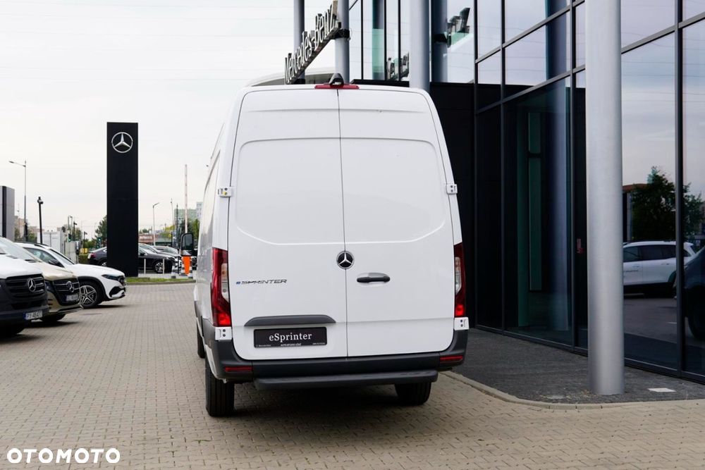 Mercedes-Benz eSprinter - 6