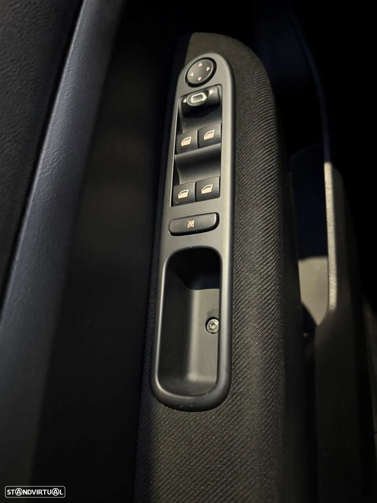 Peugeot 307 1.4 HDi Premium - 11