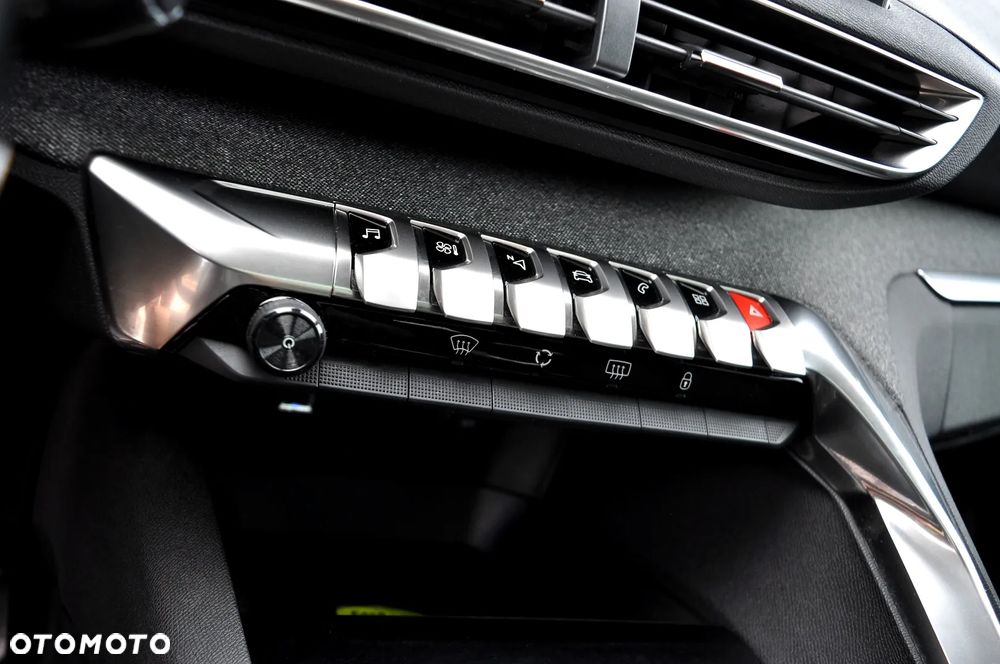 Peugeot 5008 1.2 PureTech Allure S&S - 32