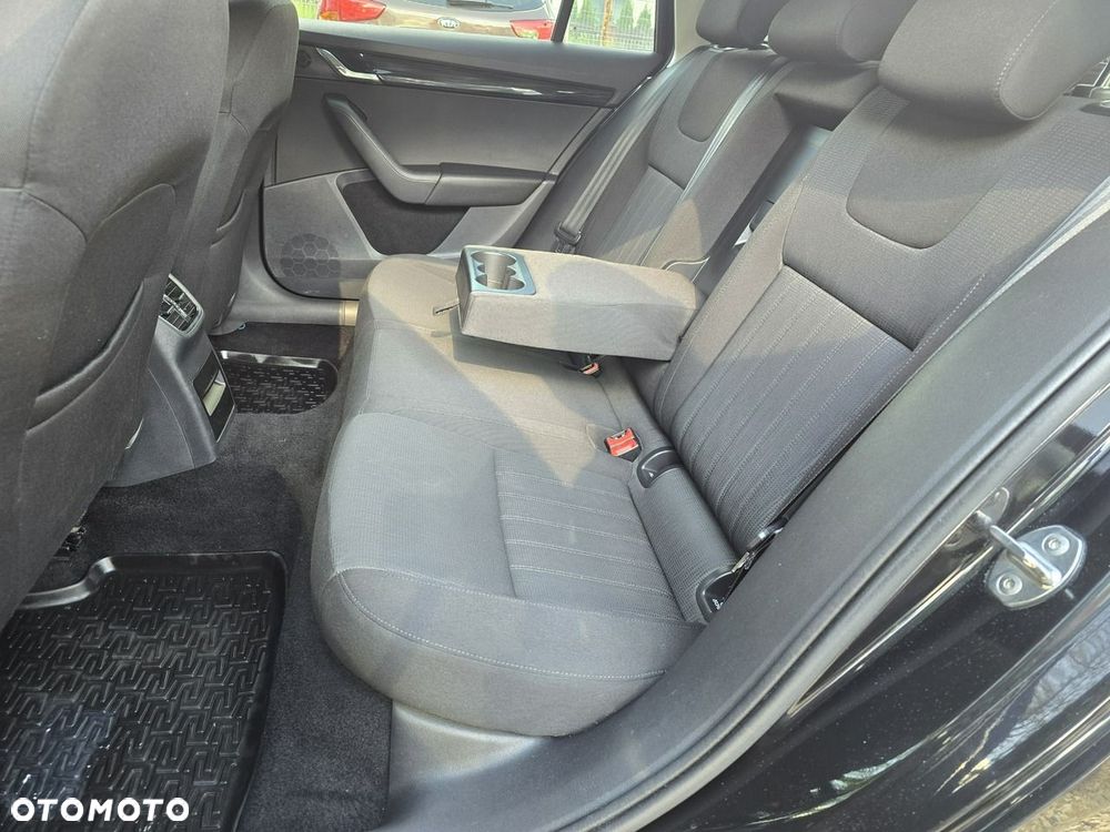 Skoda Octavia 2.0 TDI DSG Style - 11