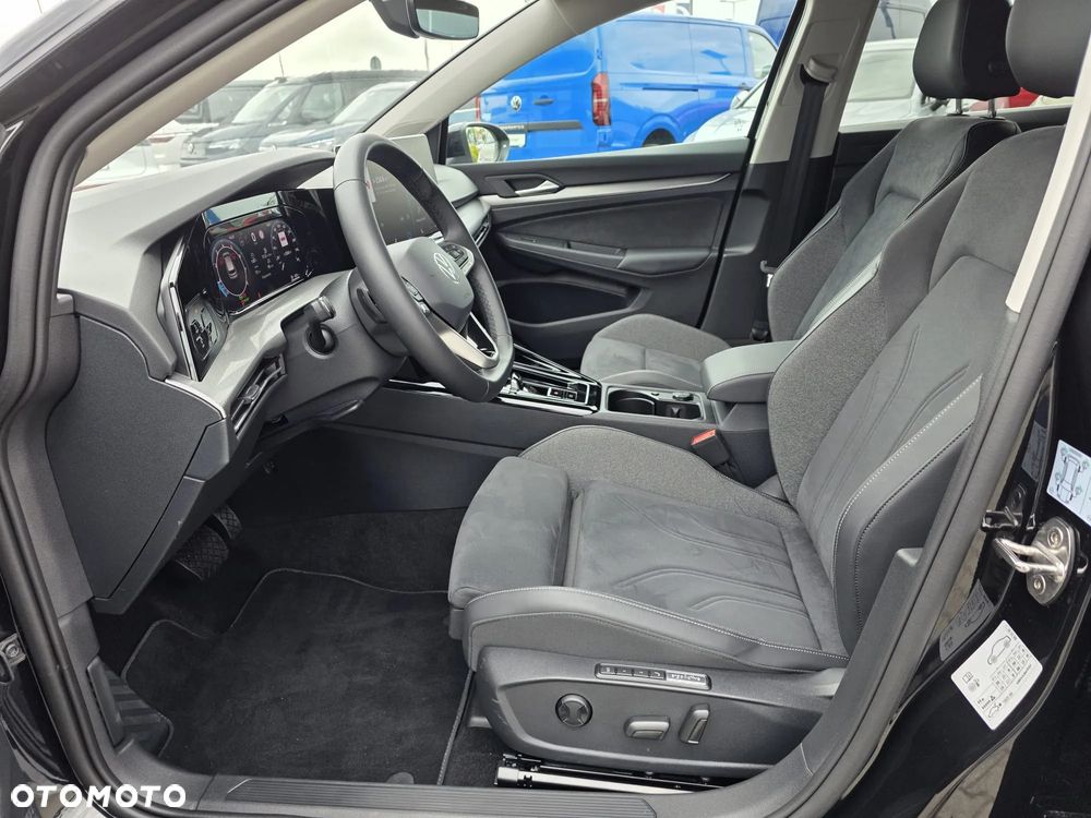Volkswagen Golf - 10
