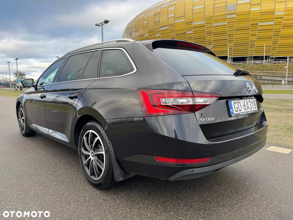 Skoda Superb 2.0 TDI Style DSG7 - 2