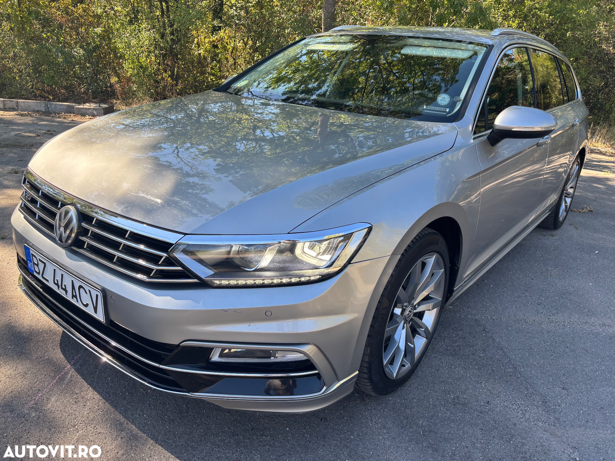 Volkswagen Passat Variant 2.0 TDI DSG (BlueMotion Technology) Highline - 2