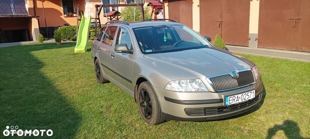 Skoda Octavia 1.6 Classic EU5 - 2