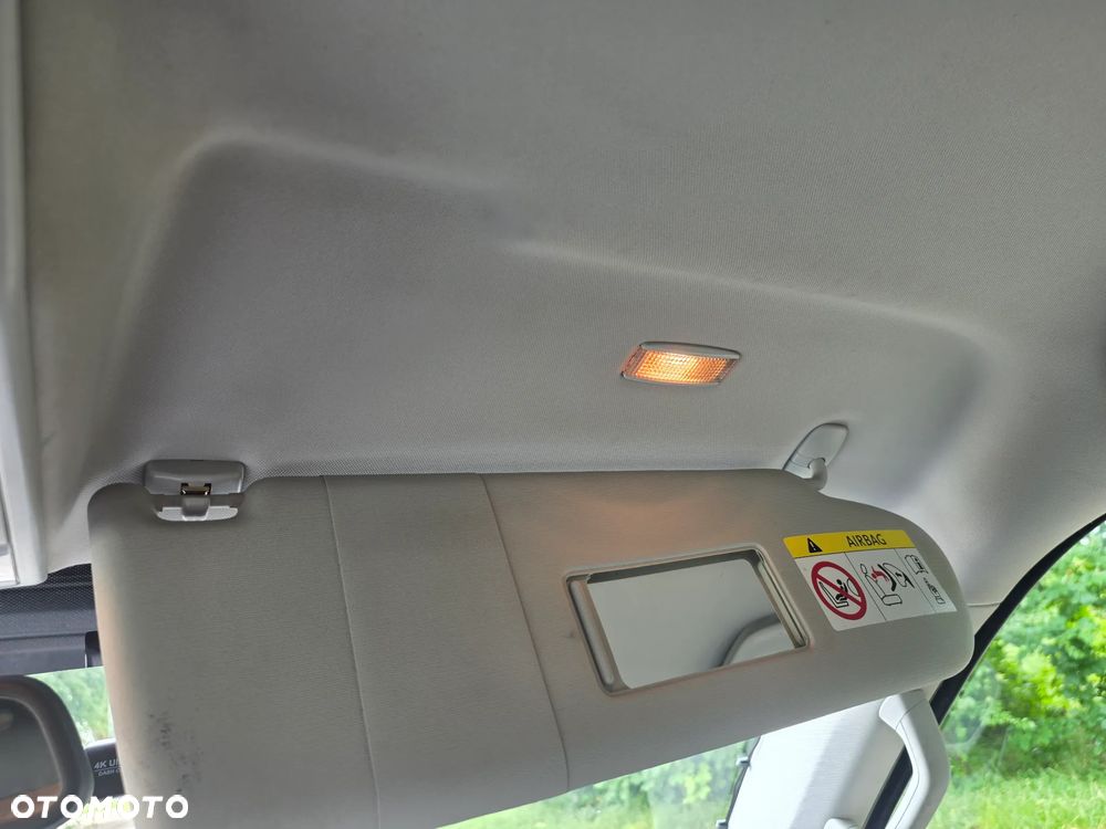 Volkswagen Caravelle 2.0 TDI L2 Trendline DSG - 8