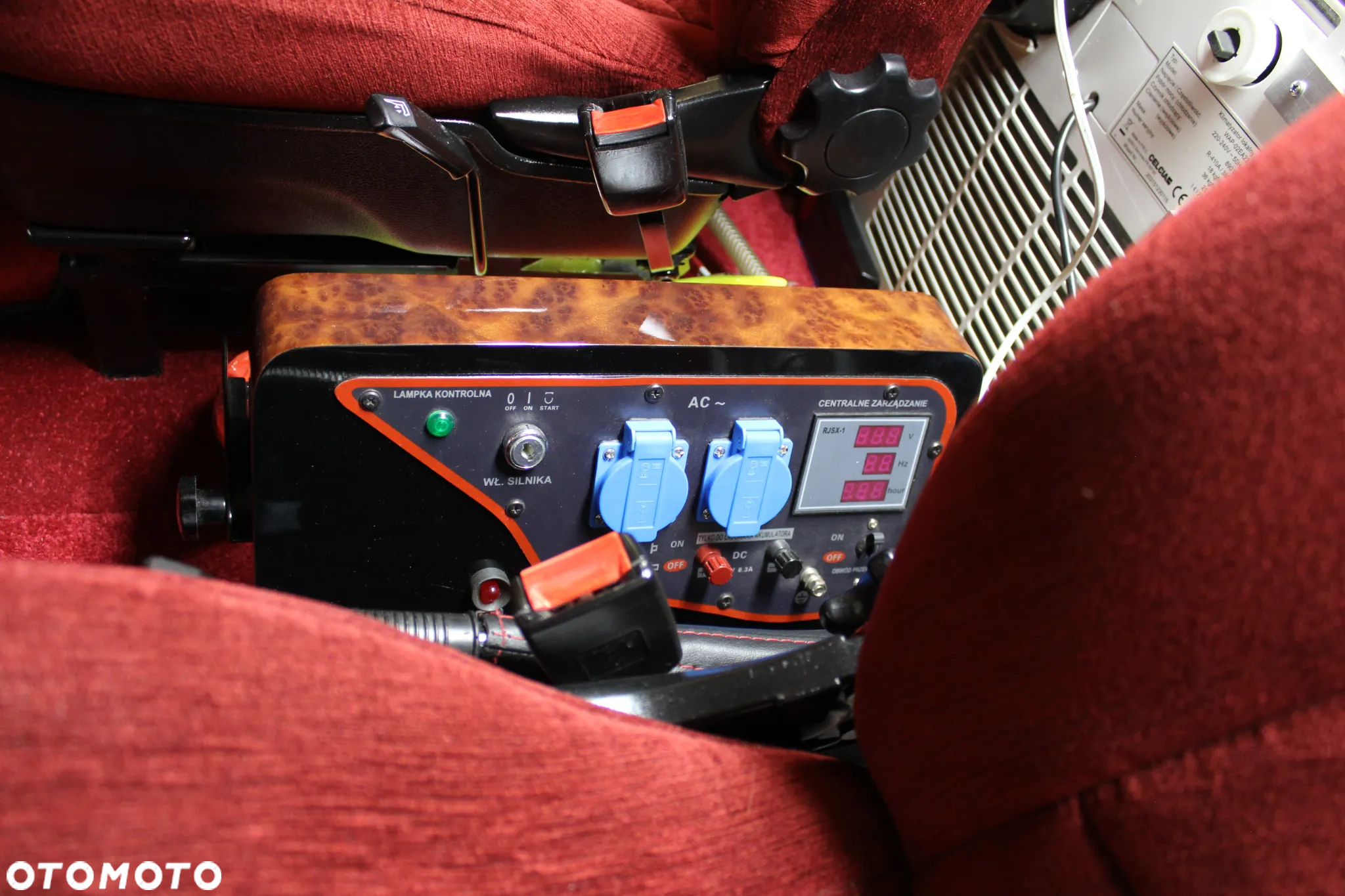 Mercedes-Benz 280 - 4