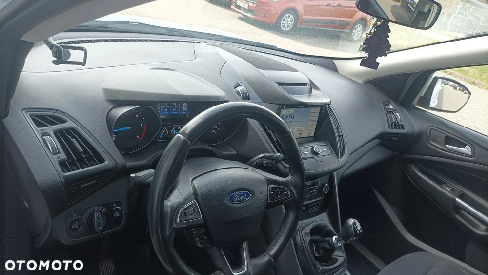 Ford Kuga 2.0 TDCi FWD Titanium - 13