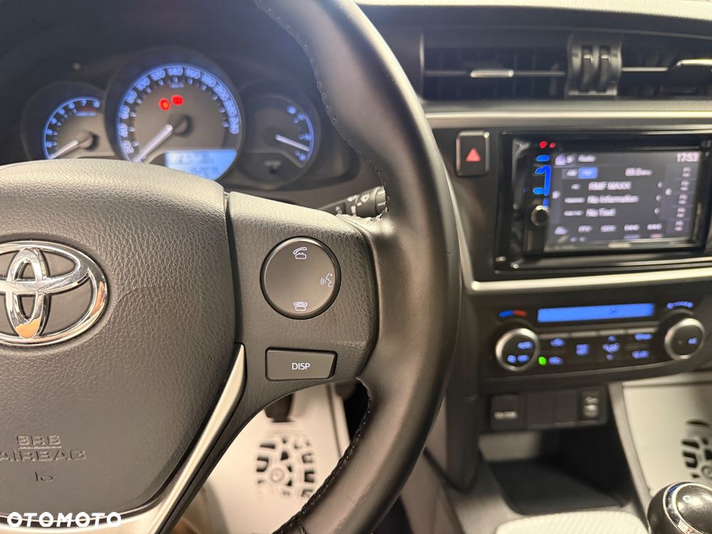 Toyota Auris - 15