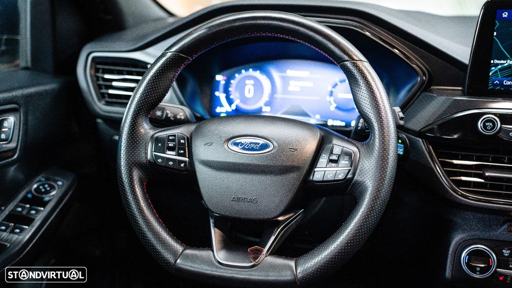 Ford Kuga 1.5 EcoBoost ST-LINE - 26